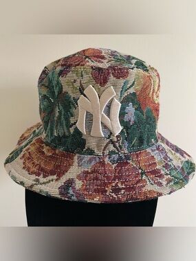 NWOT American Needle Floral Jacquard Yankees Bucket Hat